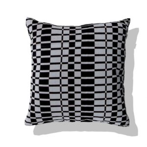 cushion deco bl&wh