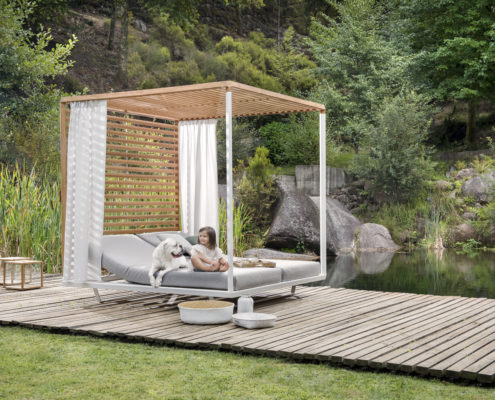 pavilion daybed