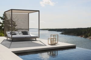Pavilion daybed