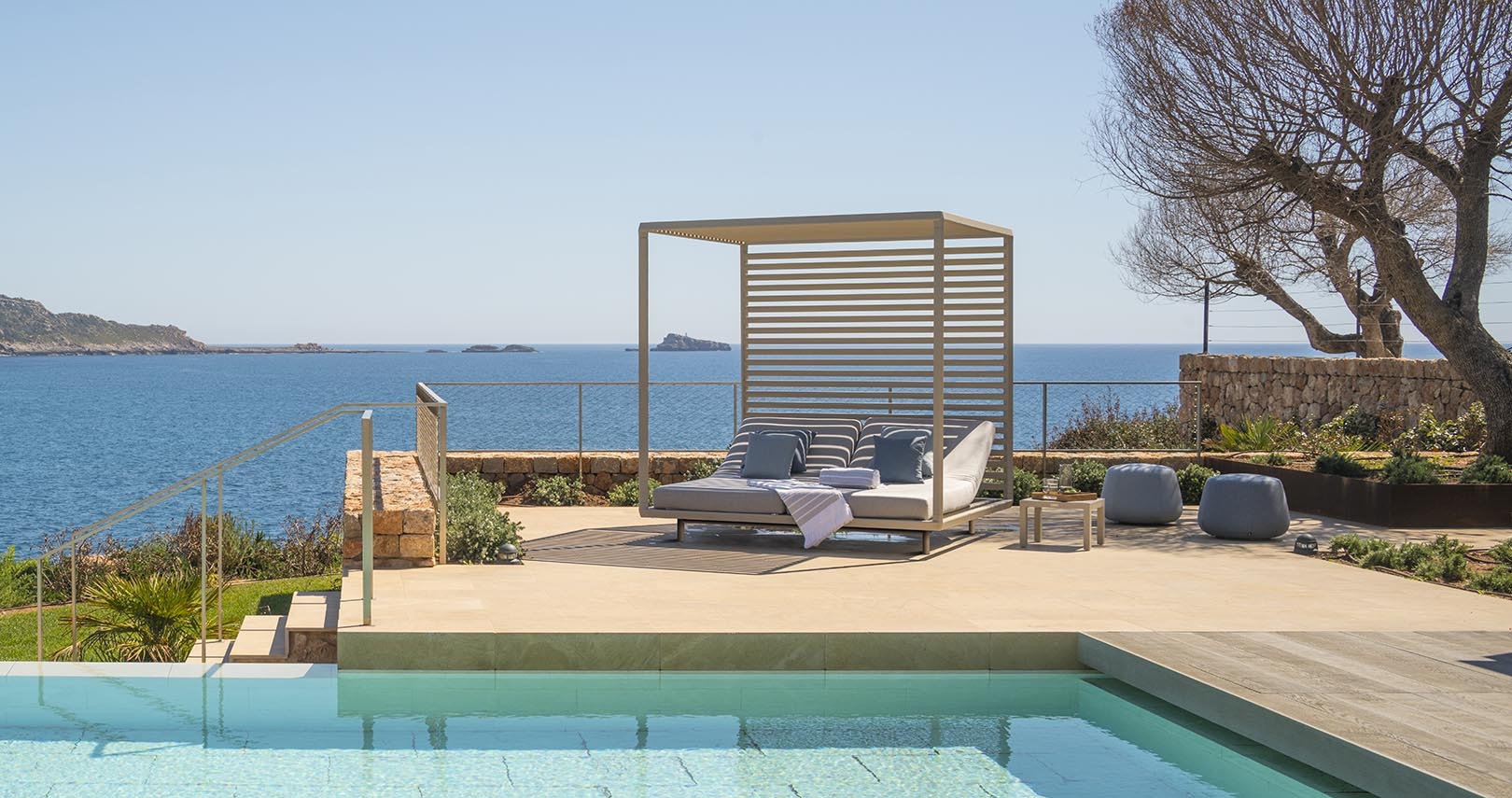 pavilion-pavilion-daybed-pavilion-daybed-tribu