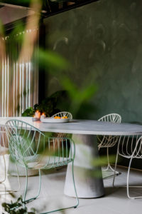conix-royalbotania_tableelyptique_beton