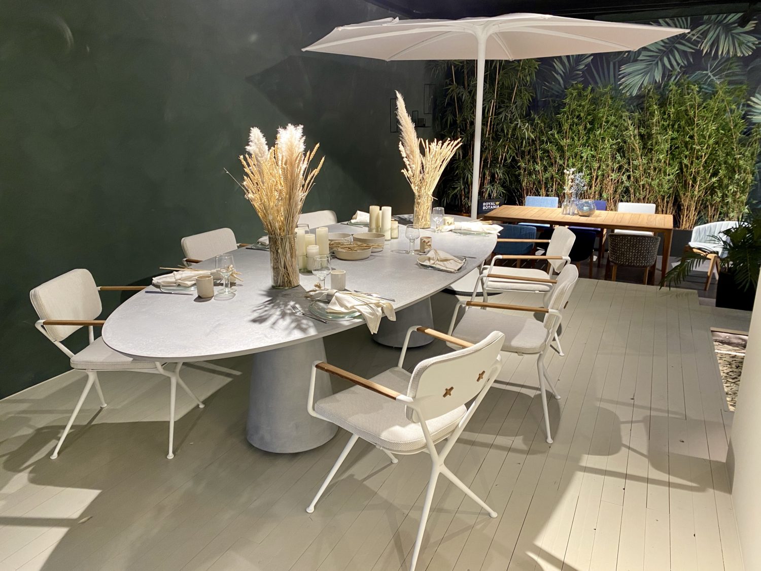 table_concrete_beton_eliptique_design