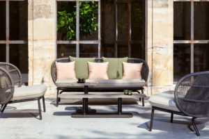 VincentSheppard_KodoLoungeChairKodoLoungeSofaKodoCocoonKodoCoffeeTableSlateMorrocanBrown_CushElenaAlmond_MatchaGreen_Pea