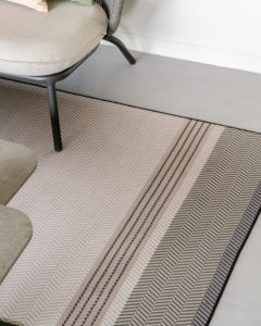 w800h1000zcZCq85_Vincent-Sheppard-Toundra-outdoor-rug-mist-2