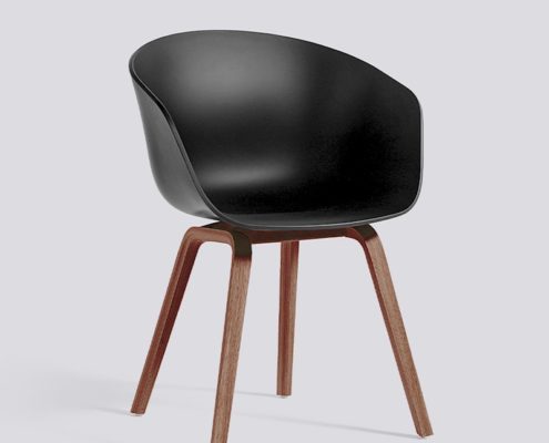 943402zzzzzzzzzzzzzz_aac-22-black-shell_wb-lacquer-walnut-base_910x1100_brandvariant