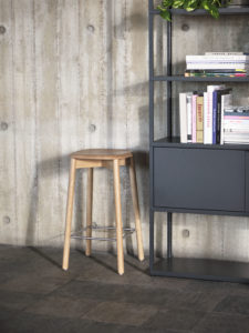 New Order comb 502 charcoal_Soft Edge 32 Bar Stool wb lacquer oak