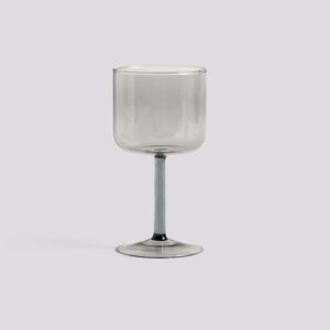 verre à pied Hay fumé noir