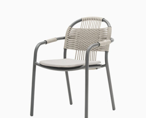 fauteuil repas_cleo_sheppard_empilable