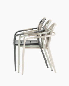 fauteuil repas_cleo_sheppard_empilable