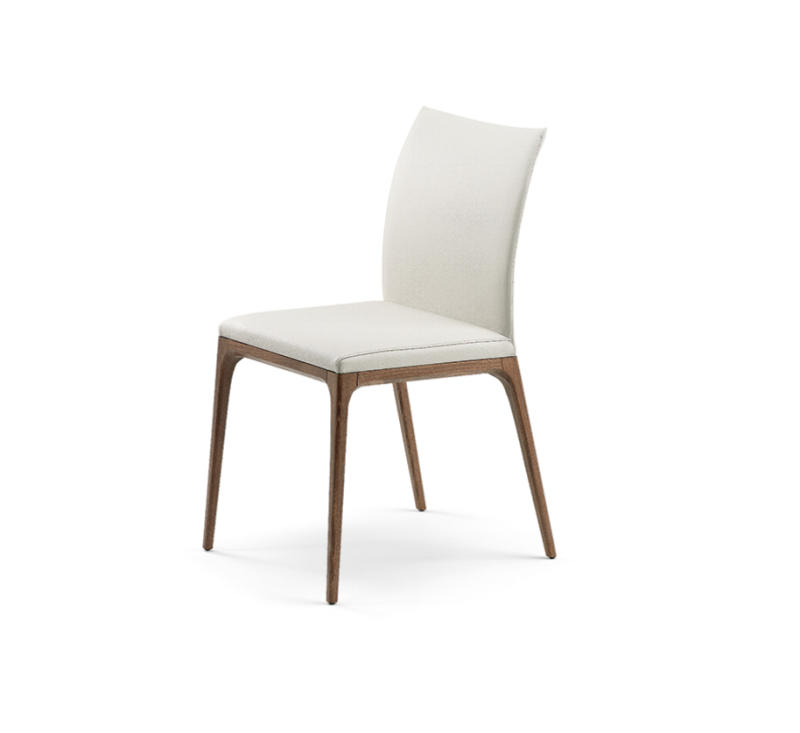 Chaise sobre et élégante Arcadia disponible en plusieurs finitions à Maubec