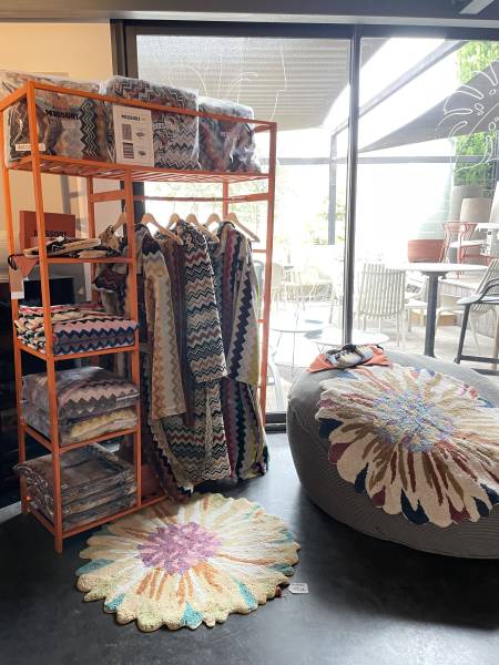 Les sorties de bain de la marque MISSONI sont disponibles au showroom près de Bonnieux à Maubec