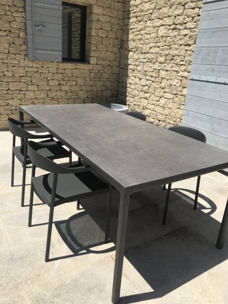 Table et fauteuil illum colori wengé