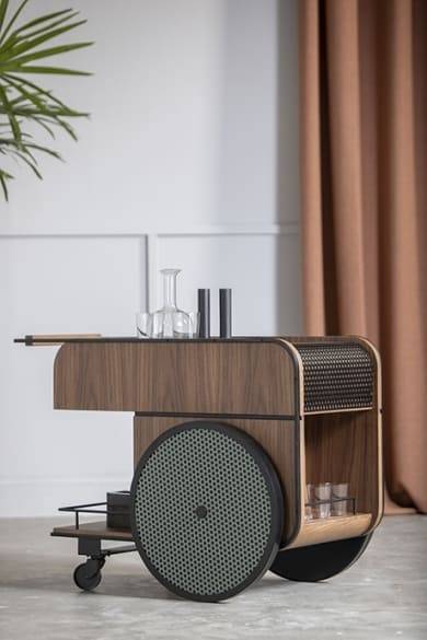 Chariot Bar design en noyer pour l'intérieur