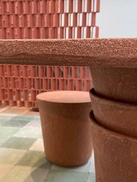 Table de repas Kasane inspiré de l'esprit Japonais du Studio Nendo à découvrir à Coustellet