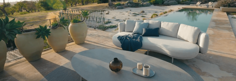 Design moderne et confort optimal, Découvrez le canapé extérieur Organix de Royal Botania dans notre showroom Homa à Coustellet, Vaucluse.