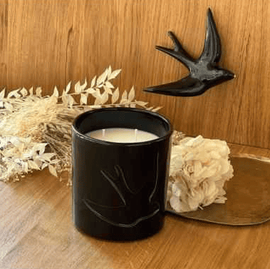 Bougie parfumée Monochromic verte et noire disponible chez HOMA proche de Gordes