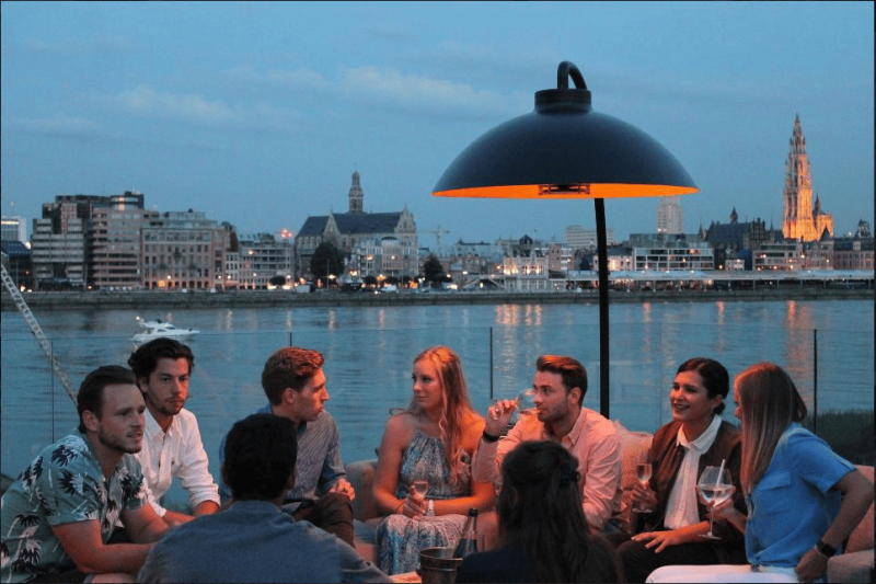 Dome chauffant de la marque heatsail pour une ambiance chaleureuse chez homa à Coustellet